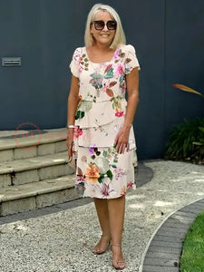 Rochie stratificată cu imprimeu floral